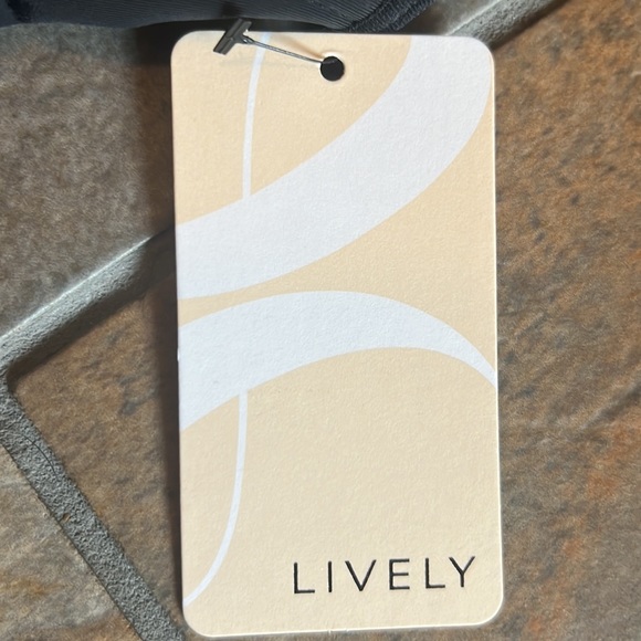 Wear Lively The Spacer Bra New with tags - Picture 2 of 4